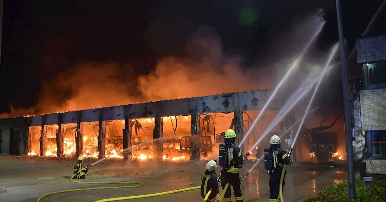 Nach Feuer: Warum kaum ein Feuerwehrhaus im Kreis Höxter einen Brandmelder hat