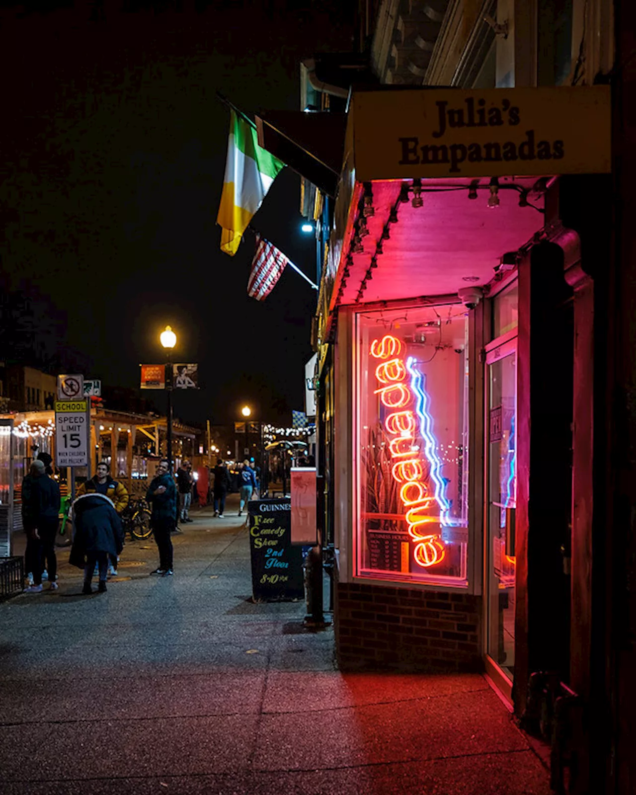 Missed Connection – Julia’s on 18th street on Thursday