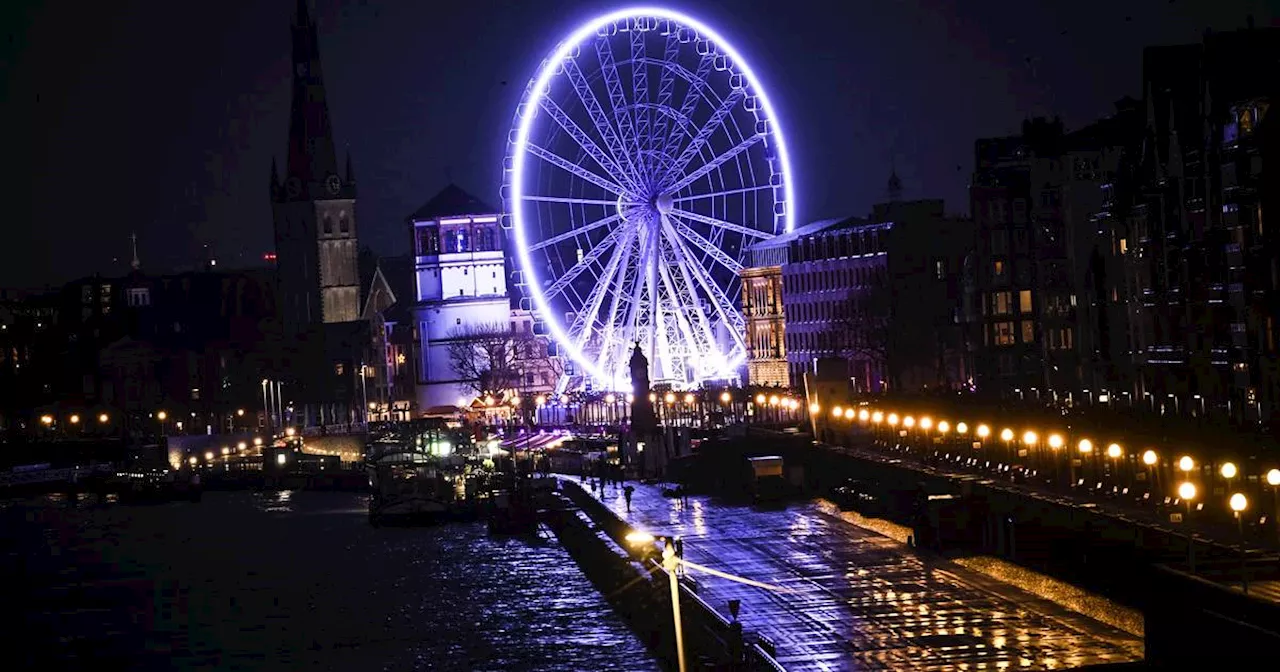 Düsseldorf: Fahrten auf dem Riesenrad am Burgplatz wieder möglich