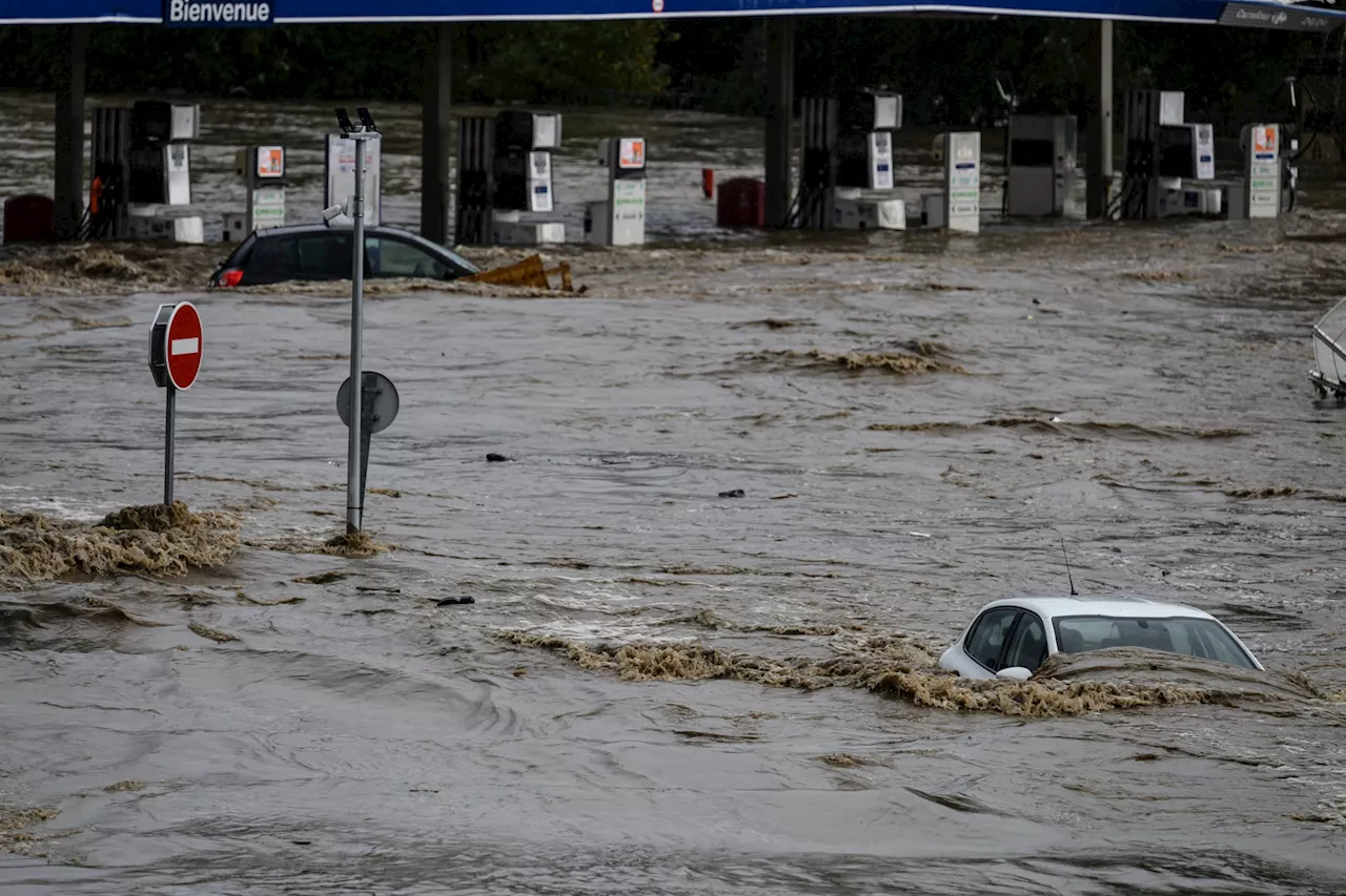 Météo en France : quatre départements en alerte rouge, trente en vigilance orange vendredi