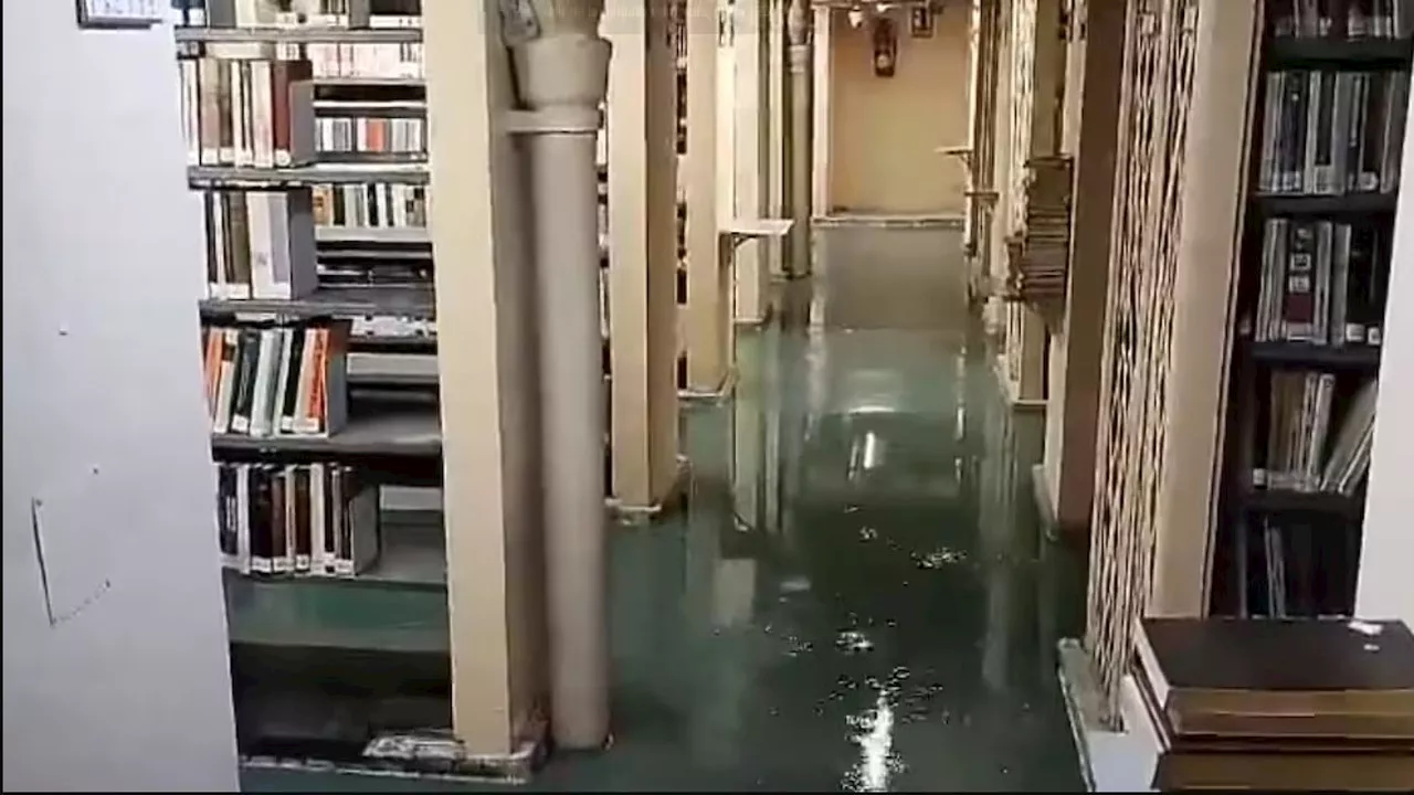 Las impactantes imágenes de la Biblioteca Nacional inundada por las fuertes lluvias