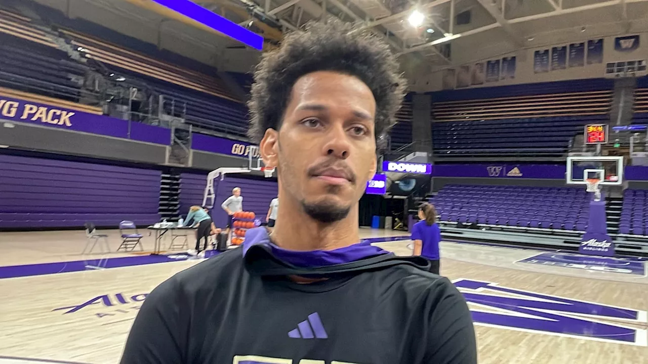 Money Shot: DJ Davis Provides Huskies with Instant Offense