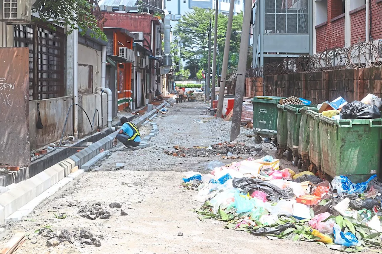 ‘Overflowing rubbish bins turning customers away in Chinatown’