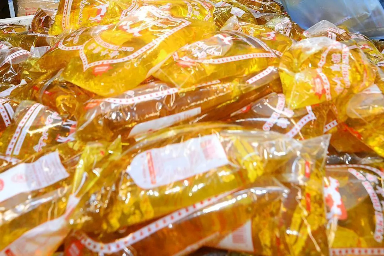 Trader fined RM10,000 for selling cooking oil above controlled price