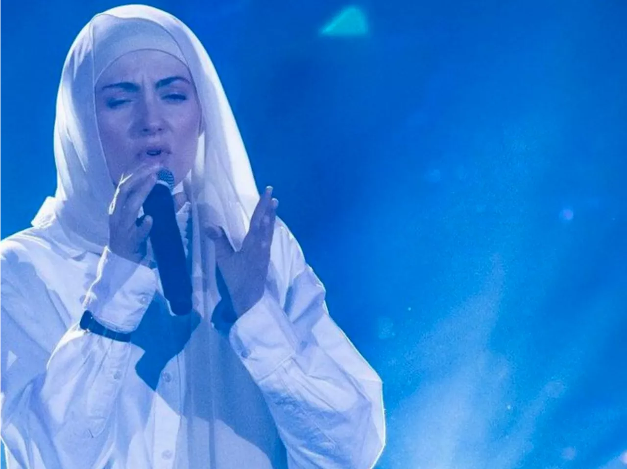 Österreicherin konvertierte zum Islam und tritt mit Kopftuch bei The Voice Germany auf