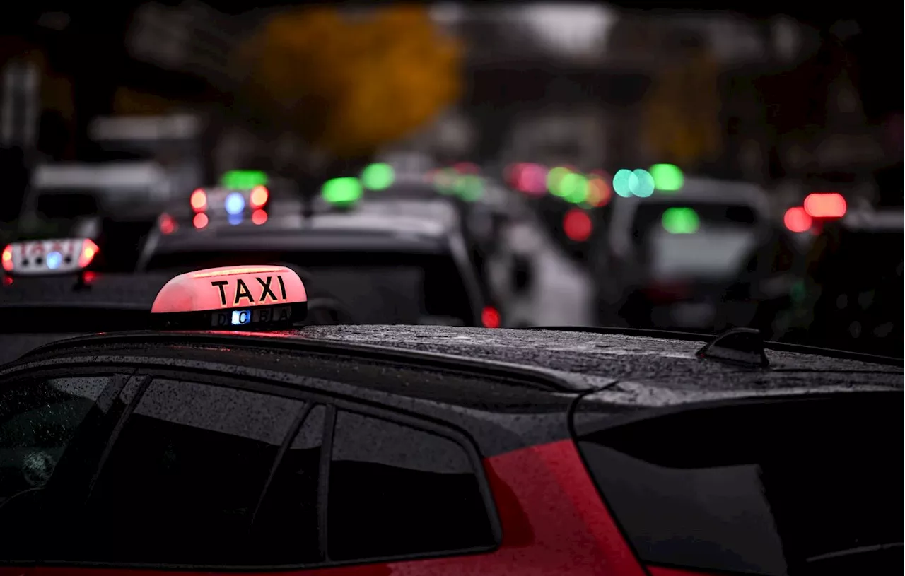 Une conductrice de taxi jugée pour fraude après s’être offerte un train de vie de luxe