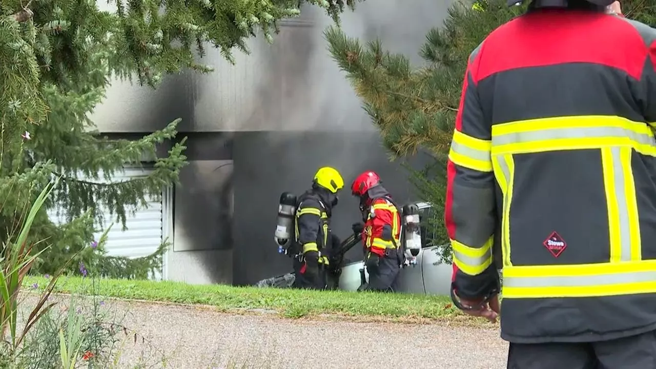 Autobrand in Erlinsbach – Feuer greift auf Garagentor über