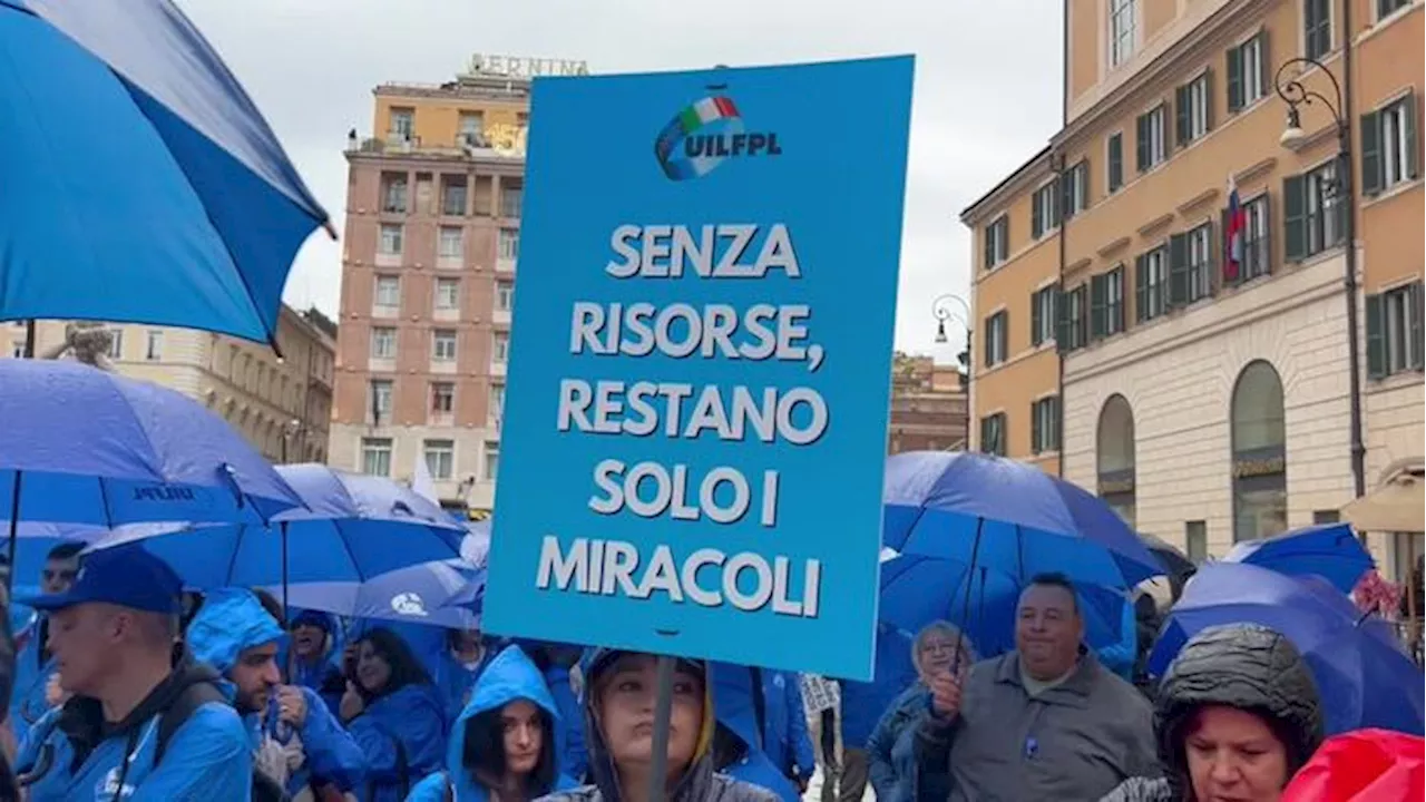 Roma, Cgil e Uil in piazza per la manifestazione 'Salario, salute, diritti e occupazione'