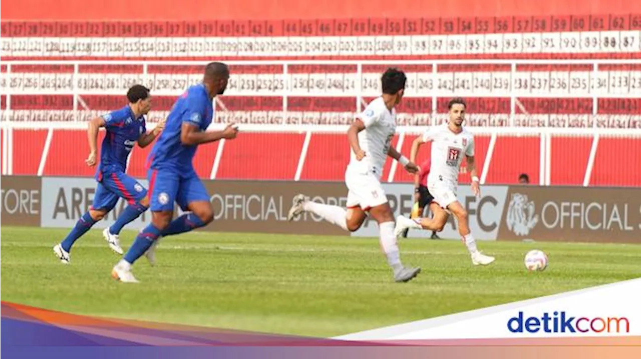 Hasil Liga 1: Arema Menang Comeback Atas Malut United