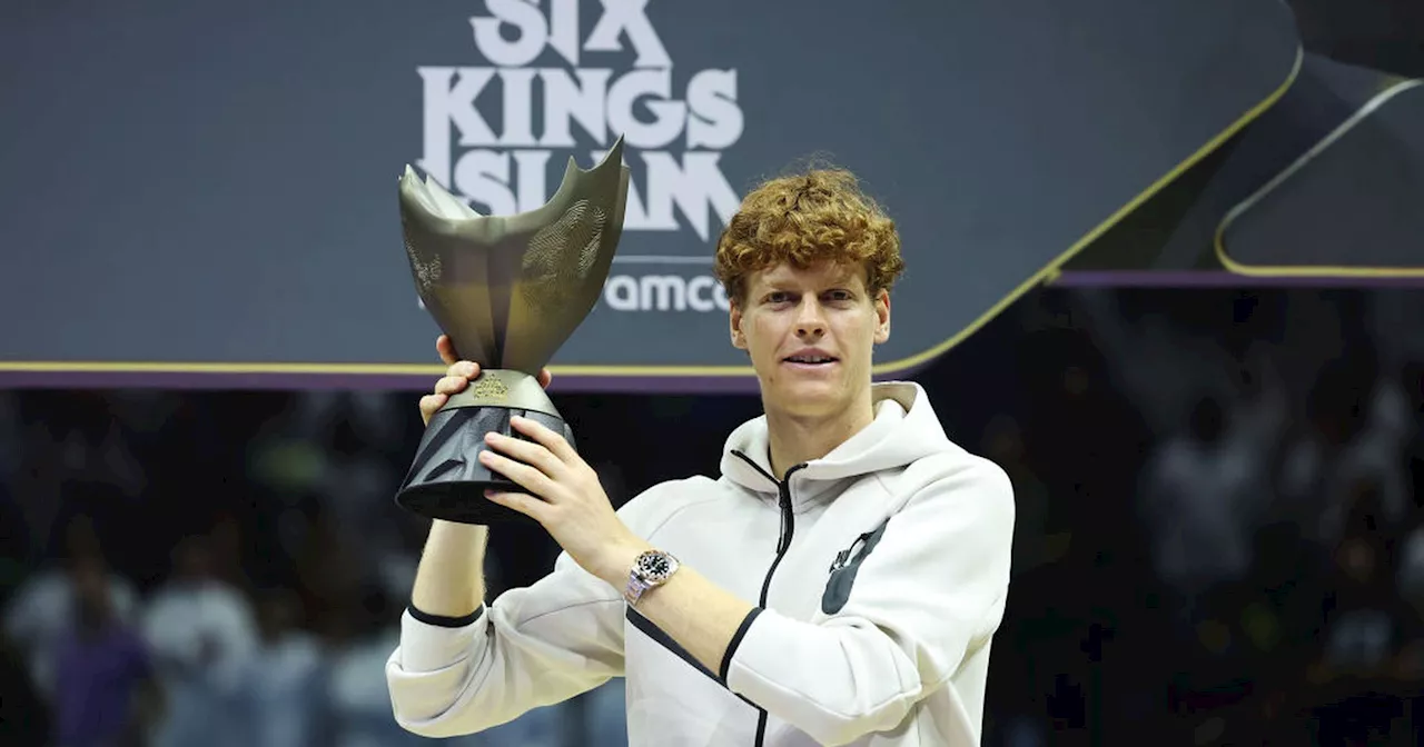 Six Kings Slam I Jannik Sinner s'offre Carlos Alcaraz et le jackpot de près de 7 millions d'euros