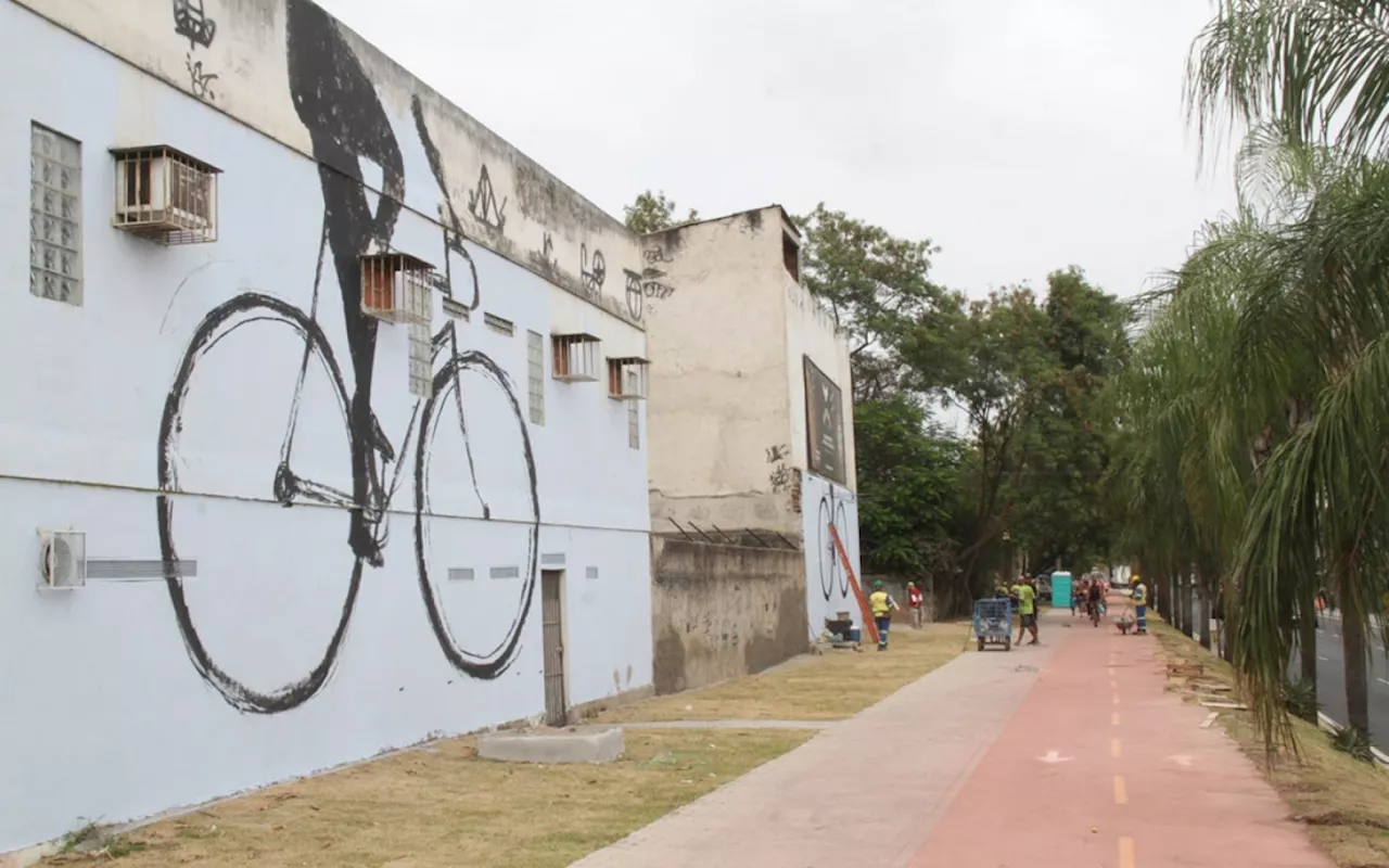 Novo painel do Cidade Ilustrada começa a ser feito no Centro