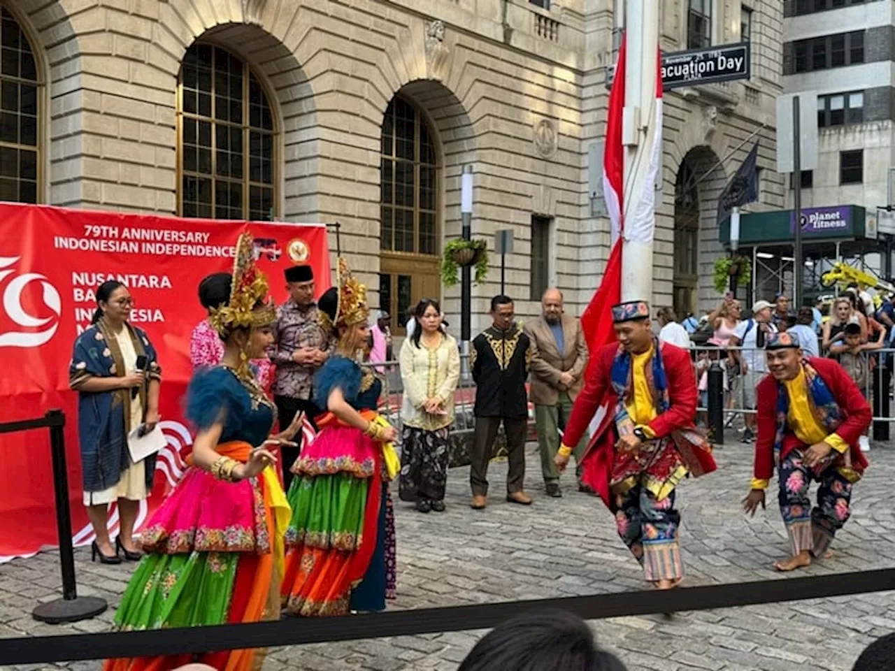 Setelah 110 Walikota, Bendera Merah Putih Dikibarkan Pertama Kali di Bowling Green, New York