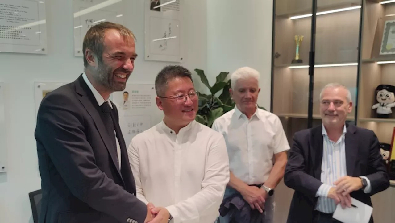 Michaël Delafosse En Visite Officielle En Chine