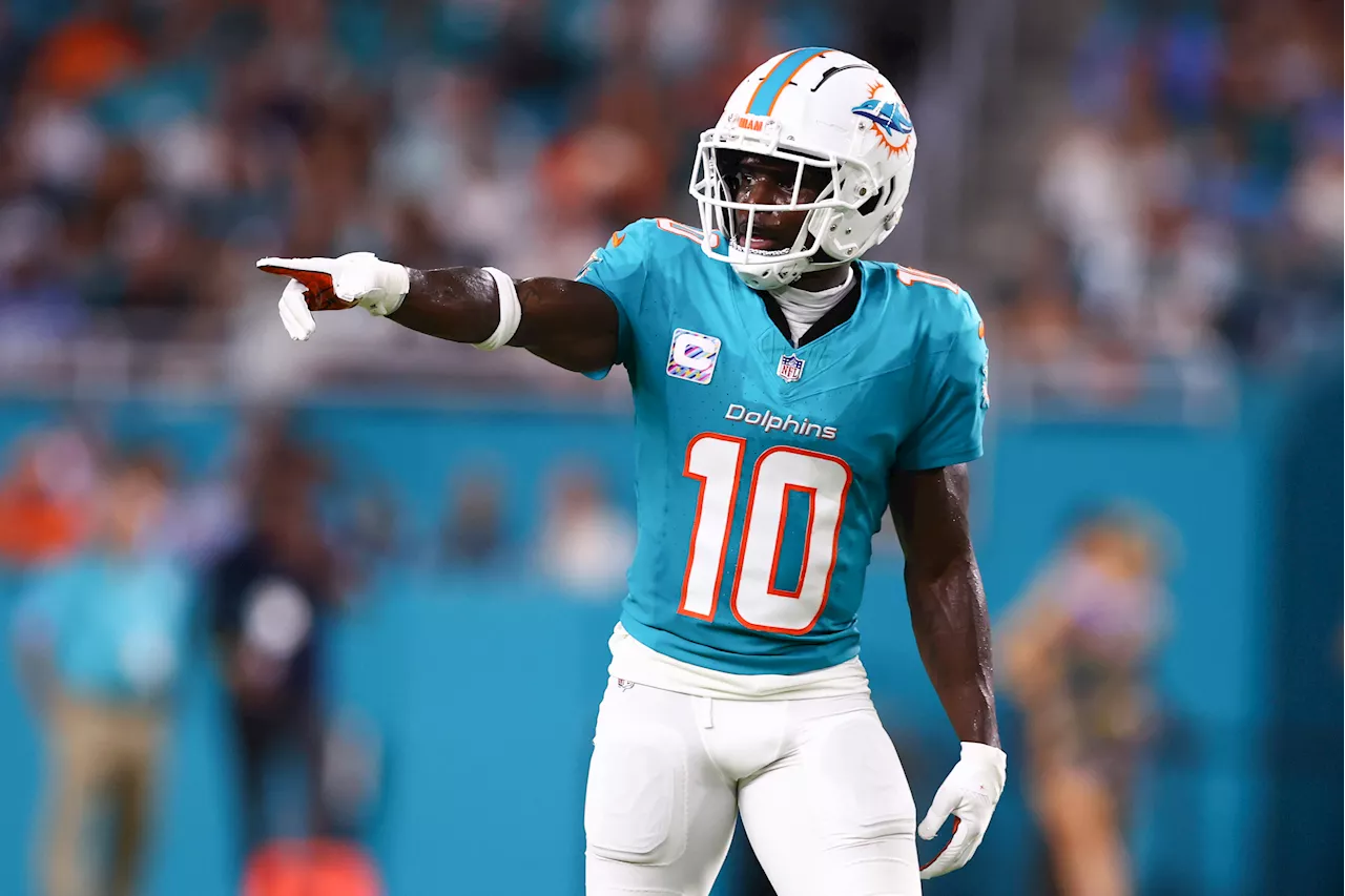 Dolphins' Tyreek Hill Calls Out Lack of Media Exposure After Jay Cutler Arrested