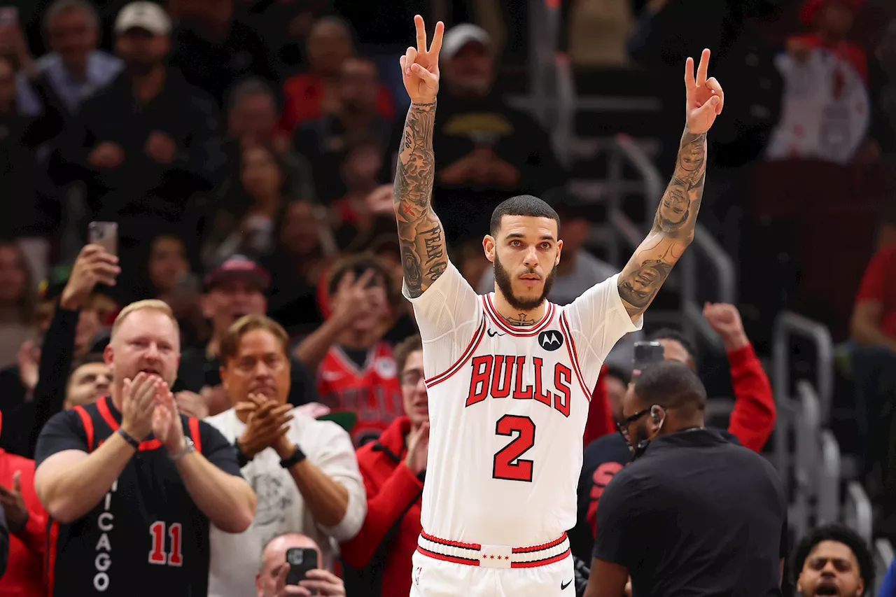 Lonzo Ball Reacts to First Healthy Bulls Game Since January 2022