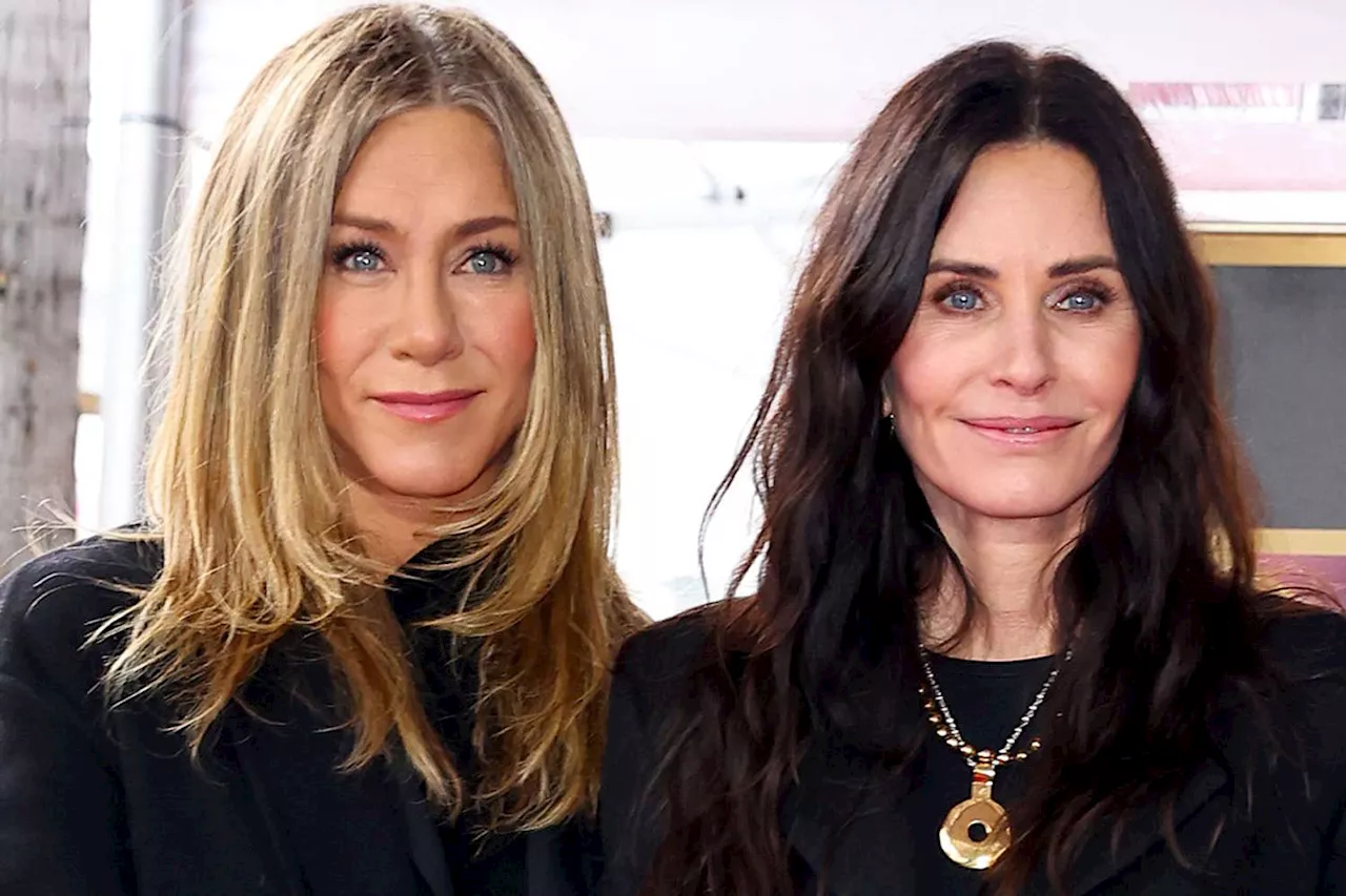 Courteney Cox Says She’s Never Been to Jennifer Aniston’s Home Without Smelling This Scent