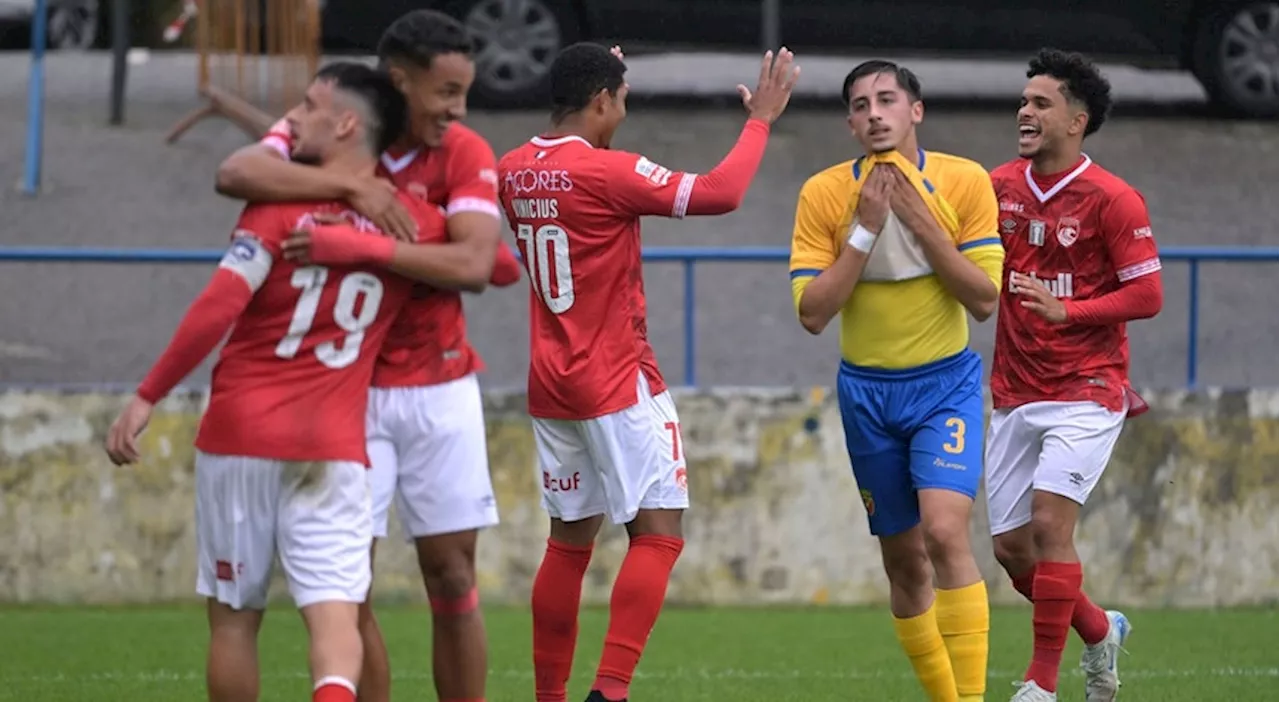 Santa Clara controla Gondomar rumo à quarta eliminatória da Taça de Portugal