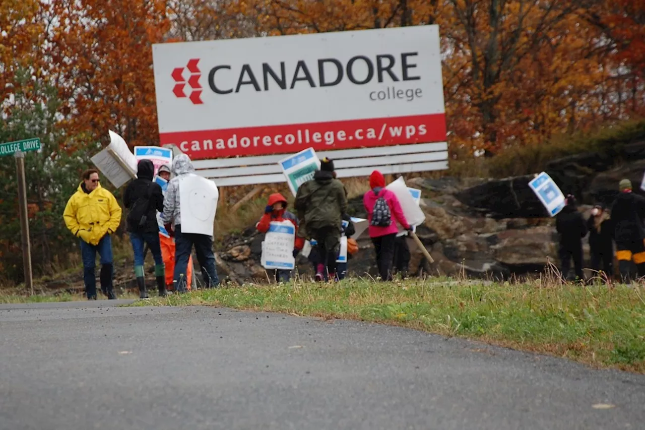 'Clear majority' of college faculty in Ontario vote to strike