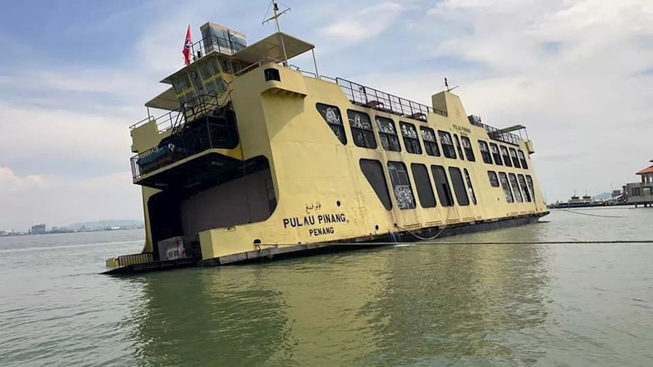 Inflatable balloons to be used to right listing Penang ferry