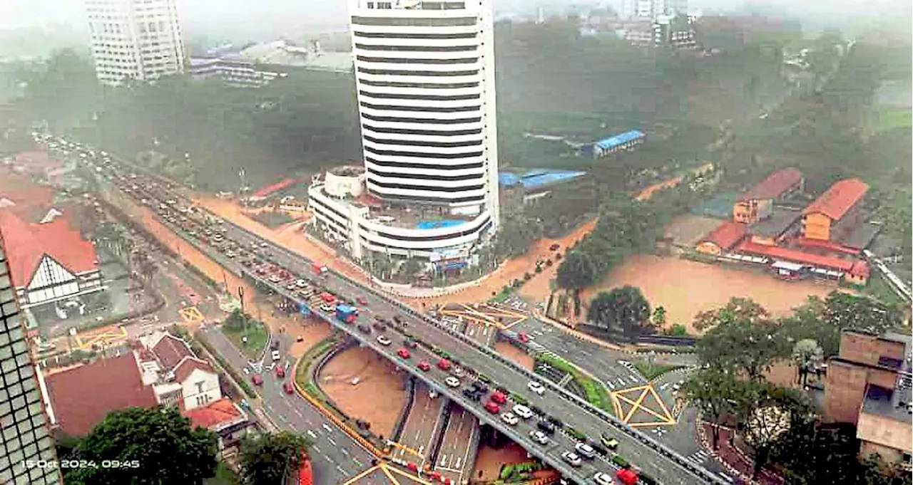 Steps being taken to deal with flash floods in KL, says mayor