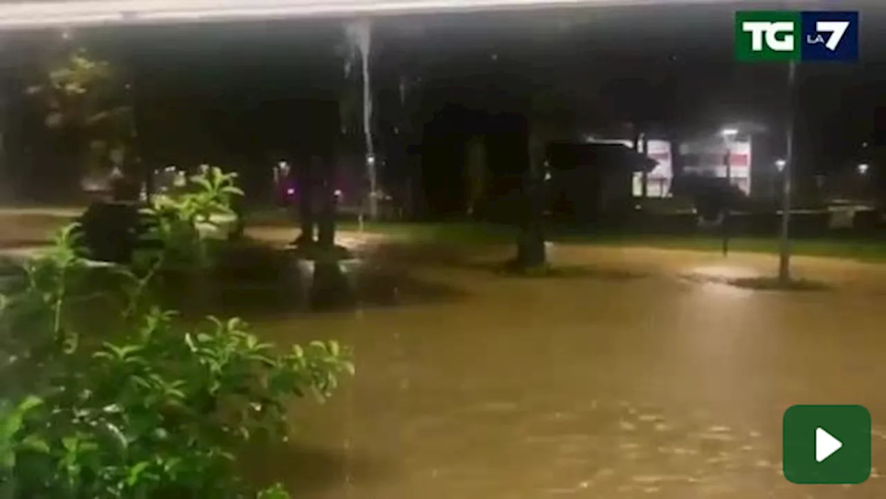 Maltempo a Bologna: il Ravone rompe gli argini, allagamenti ed esondazioni