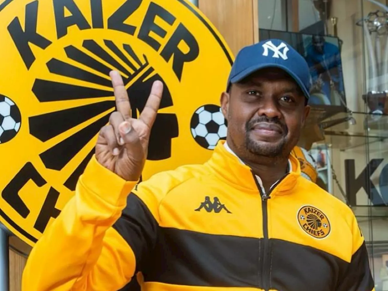 ‘A great tactician’: New Kaizer Chiefs assistant coach Cedric Kaze’s qualifications stun SA