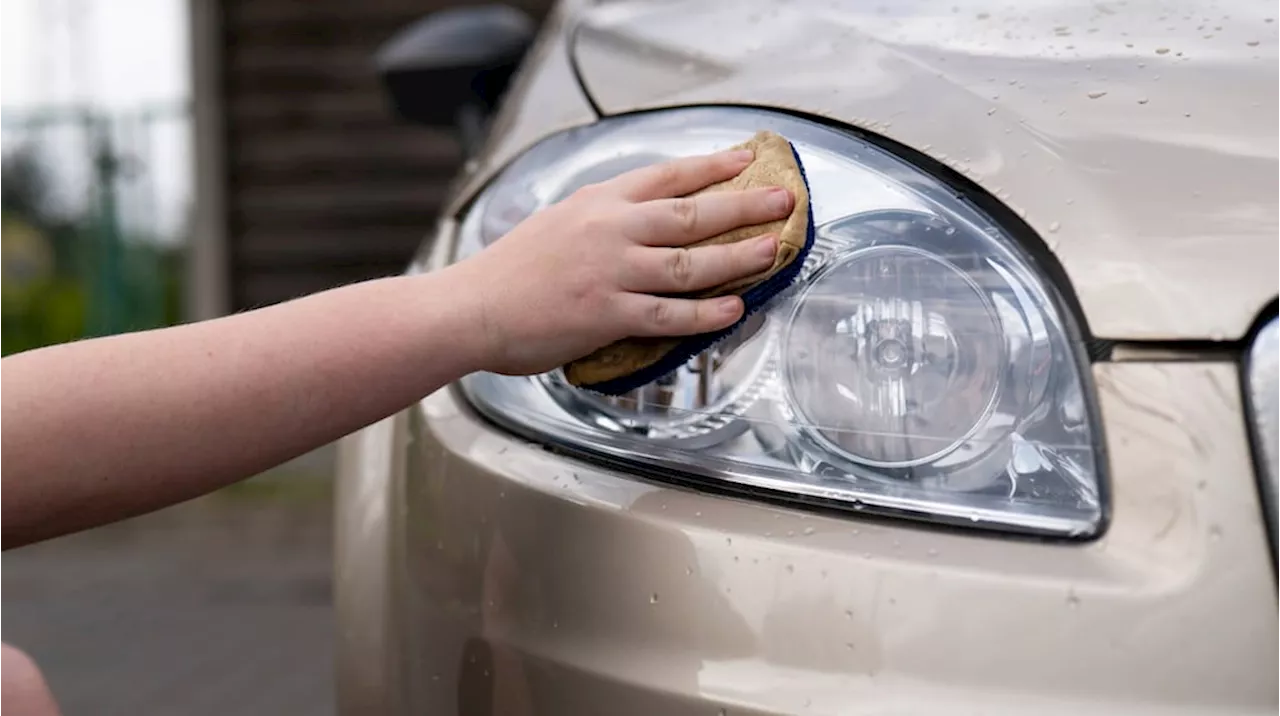 Recupere la Brillo de Sus Faros con Este Truco Fácil