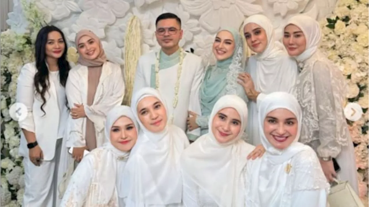 Geng Artis Muslimah Hadiri Pernikahan Irish Bella, Umi Pipik Absen Karena Alasan Ini!