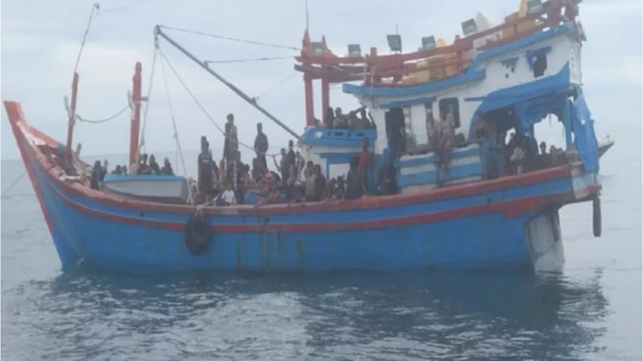 Kapal Ditumpangi Imigran Rohingya Terombang-ambing di Perairan Aceh Diduga Milik Warga Lokal