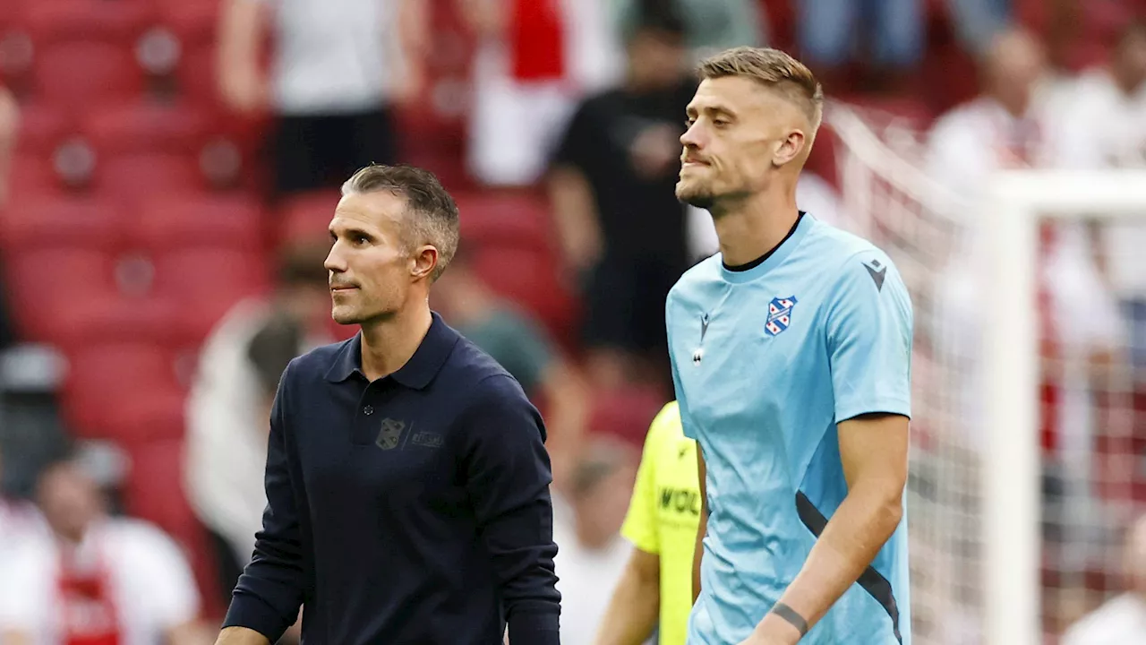 Robin van Persie gooit roer om en gunt Andries Noppert nieuwe kans bij sc Heerenveen