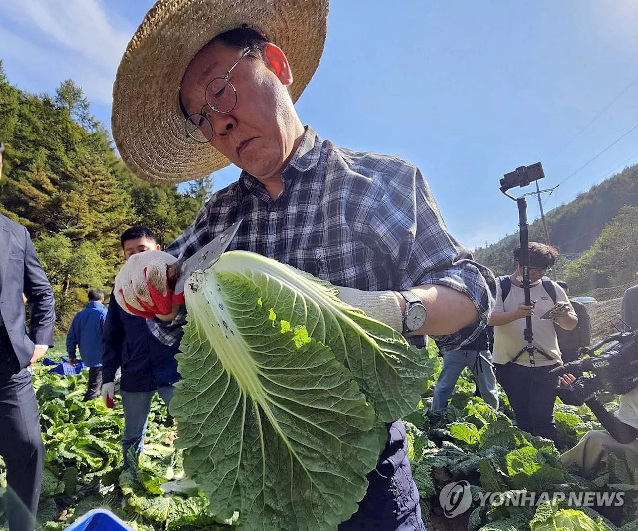 이재명, '먹사니즘' 행보 재시동…민생 앞세워 중도 공략