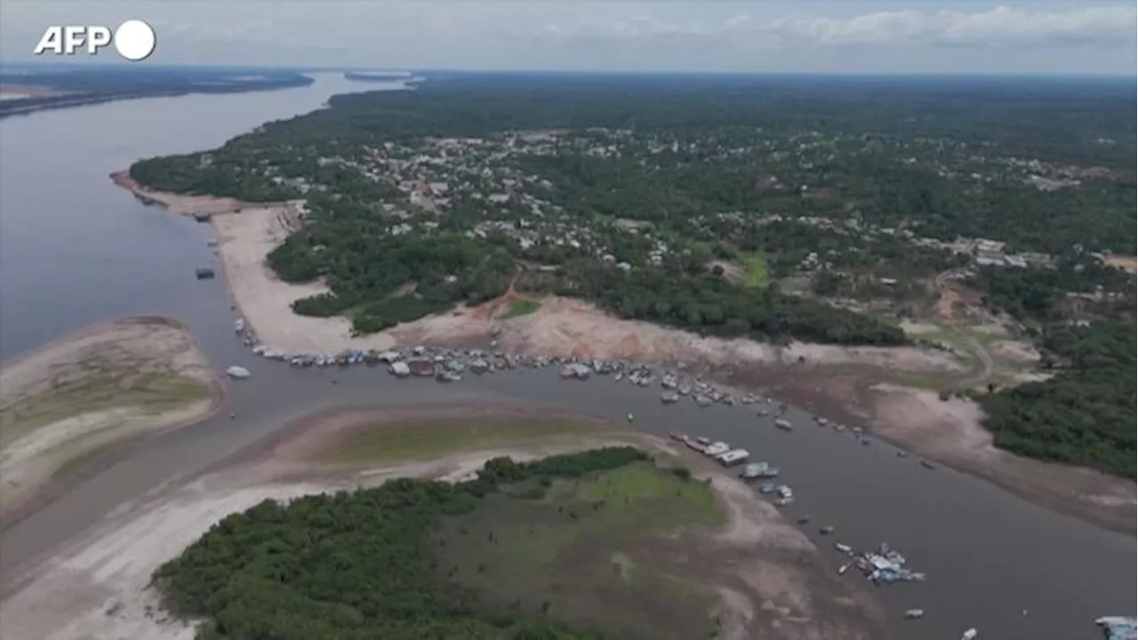 Brasile, le comunita' indigene affrontano la siccita' che colpisce l'Amazzonia