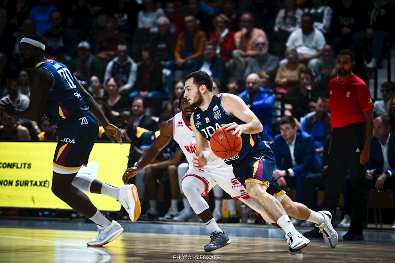 Dijon, une première victoire en forme « d’avertissement sans frais »