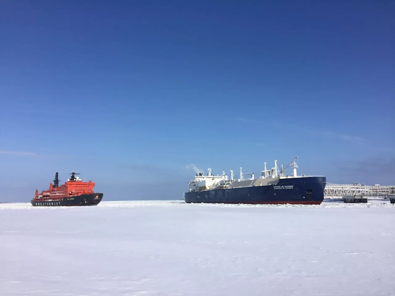 Nach Klatsche aus Indien: Russischer LNG-Tanker auf geheimer Mission in Asien