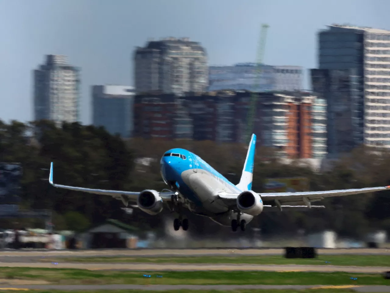 El Gobierno publicó el decreto de Javier Milei que declara a Aerolíneas Argentinas 'sujeta a privatización'