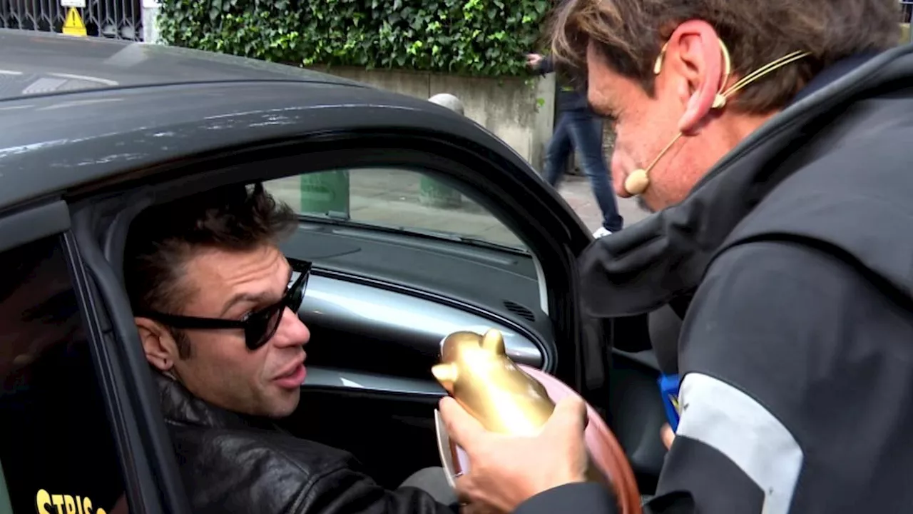 Fedez contro Valerio Staffelli di Striscia la notizia per il Tapiro d’oro: «Ti querelo»