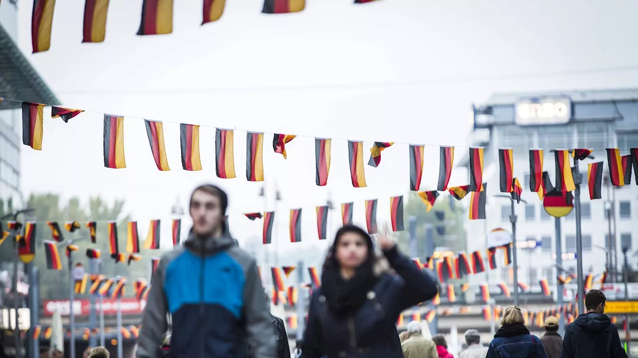 Großes Bürgerfest in Mecklenburg-Vorpommerns Landeshauptstadt Schwerin