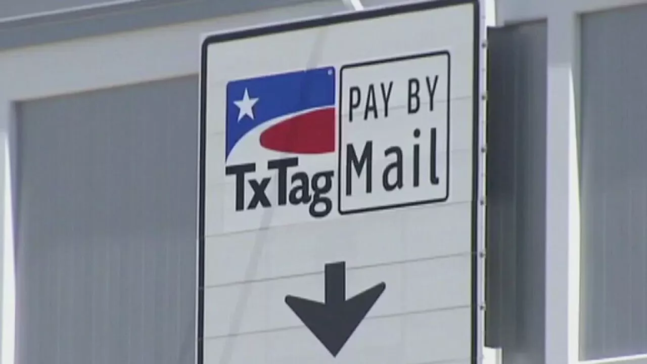 'Smishing' text message scam targeting TxTag toll customers