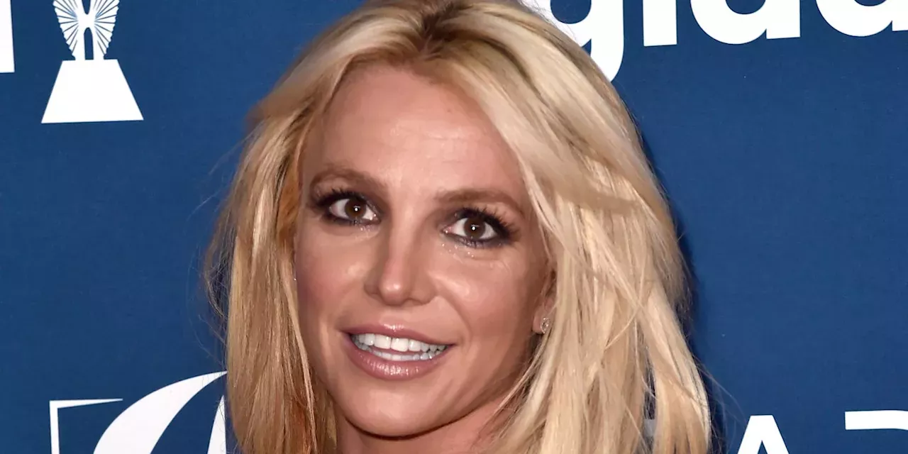 Britney Spears Burned Off Her Eyebrows and Hair During a Fireplace Accident