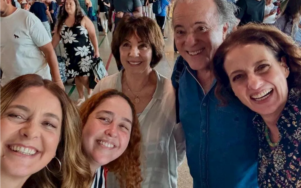 Cláudia Abreu publica 'encontro feliz' com Tony Ramos, Denise Fraga e Debora Lamm