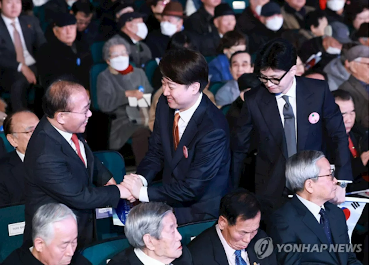 한동훈 없는 '용산 만찬'에 이준석 '대놓고 무시하기…불쌍하진 않아'