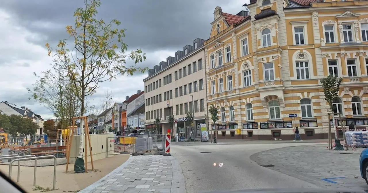 Großeinsätze der Polizei nach Bombendrohungen in Salzburg und Amstetten