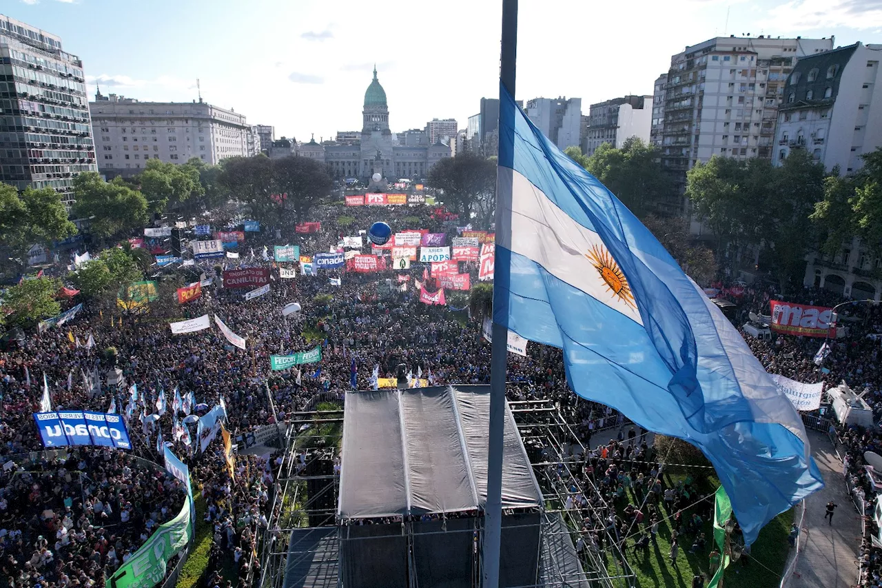 Argentine: nouvelle manifestation massive contre Milei pour défendre l'université