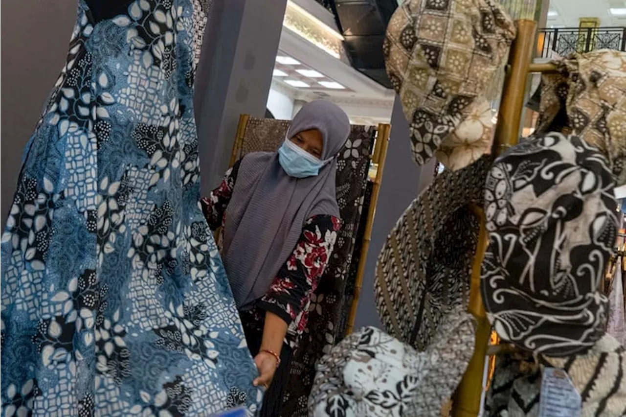 Promo Menarik Rayakan Hari Batik Nasional 2024