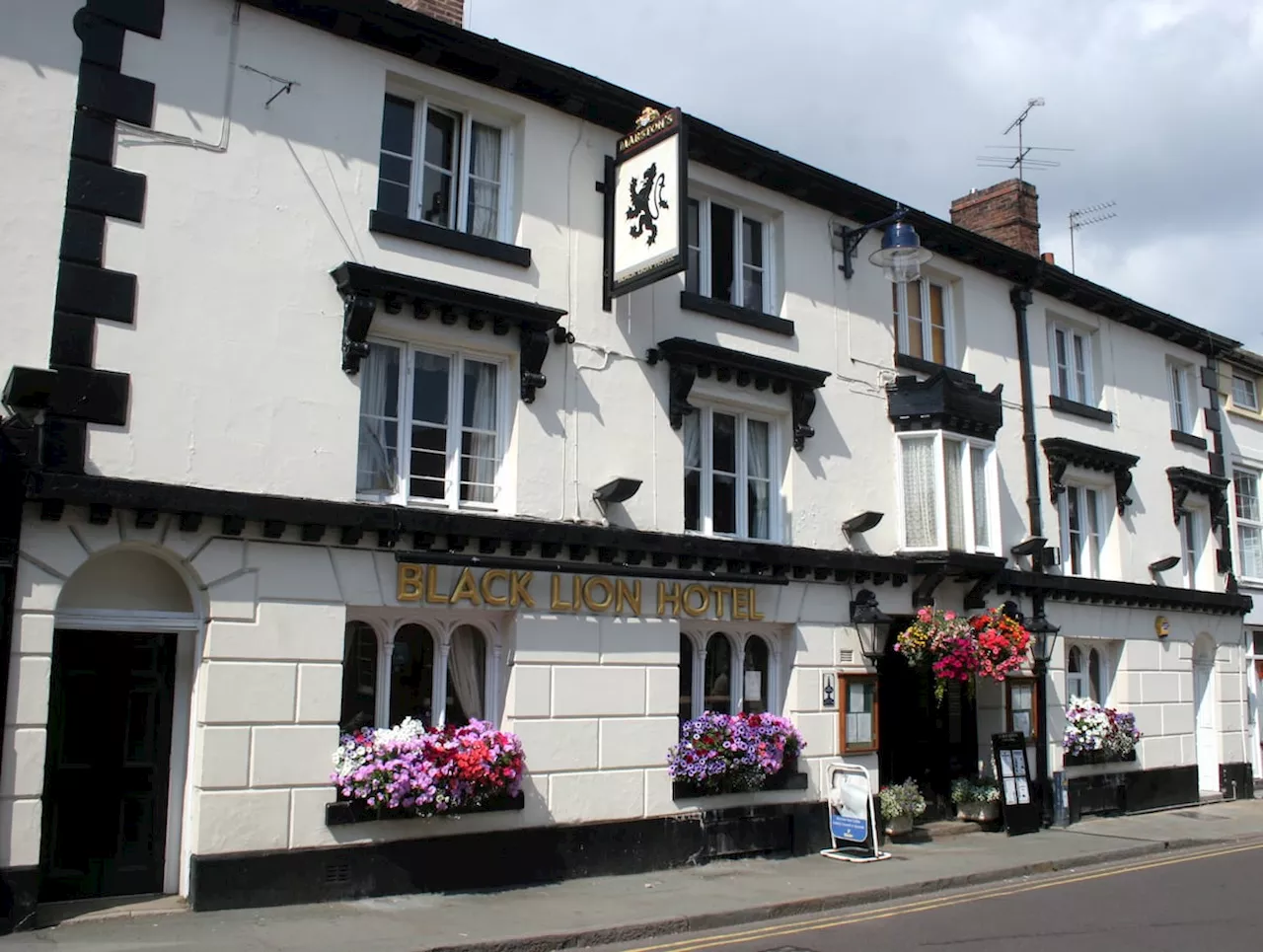 Historic Ellesmere pub on the market again almost two years after last pint pulled