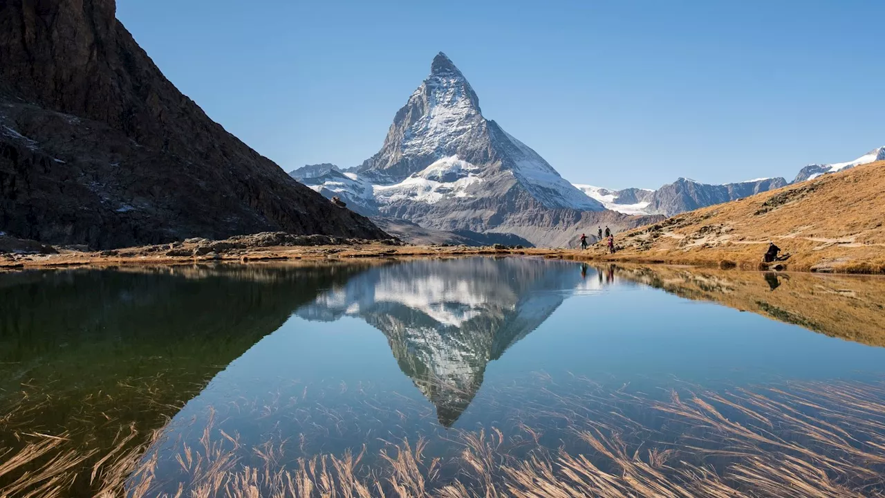 Italian-Swiss border set to be redrawn because of melting Alps glaciers