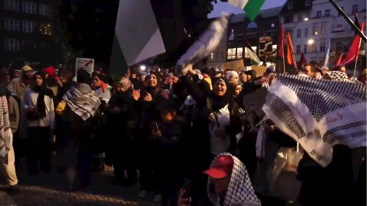 Nach Raketenangriff auf Israel: Jubel und „Allahu akbar“-Rufe bei propalästinensischer Demo in Berlin