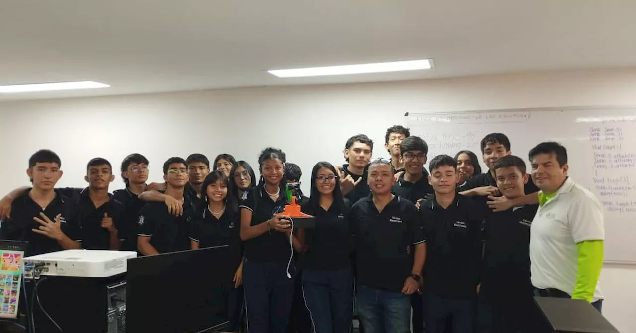 En Bucaramanga, estudiantes aprenden con ‘brazo robótico’ de las UTS