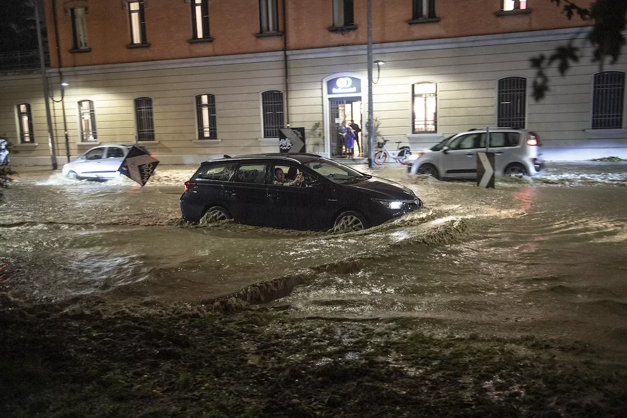 Maltempo da Nord a Sud, esondazioni e allagamenti in tutta Italia: cosa succede