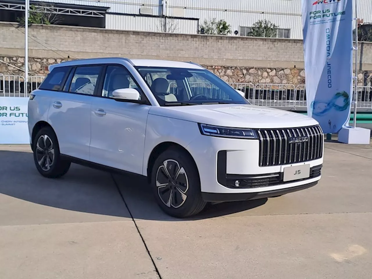 Il suv Jaecoo 5 si presenta e punta al cuore del mercato